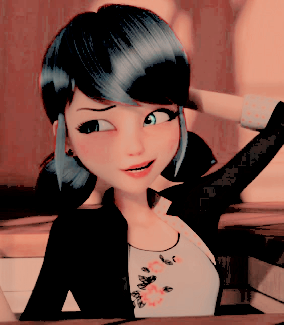 kwamisguardian's tweet photo. Oh. Okay. That's one way to get startled, letting out a surprised yelp as the phone nearly fell from out of her hands. There's a bit of a fumble before she manages to catch it before it hit the ground.

❛ Luka?! U-Um.. yes, they're just simple sketches right now. ❜

Geez, how+ https://t.co/kMAm4zbCNm