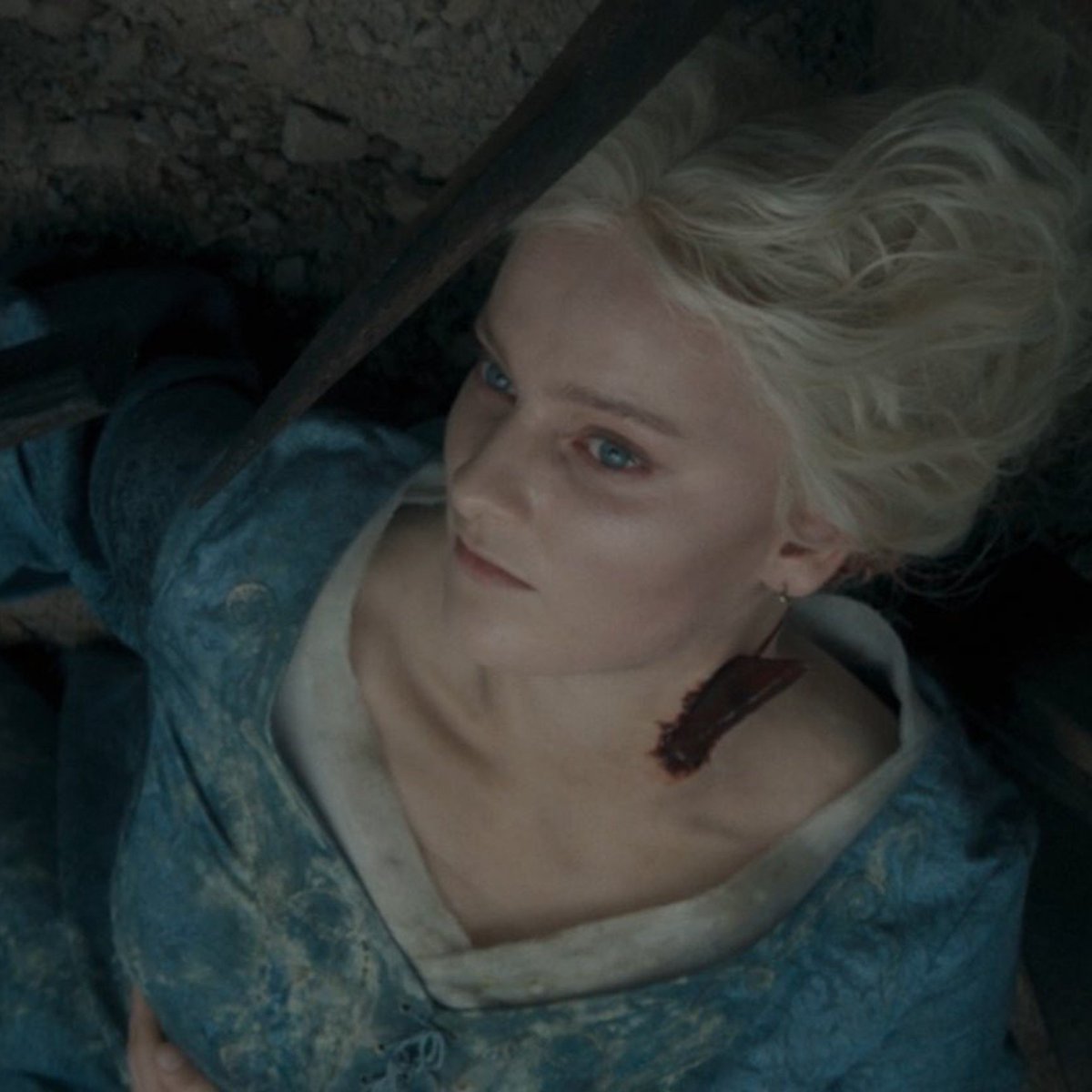 akhilbhupathi18's tweet photo. Whose death is more devastating and heartbreaking — Helaena’s or Daenerys’s? 💔🥀 https://t.co/40FrDLCNjC