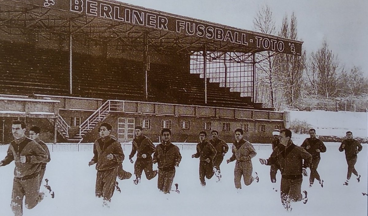 Barca_Archive's tweet photo. Barça Training in Berlin, 1962. https://t.co/drnUzpg0hH