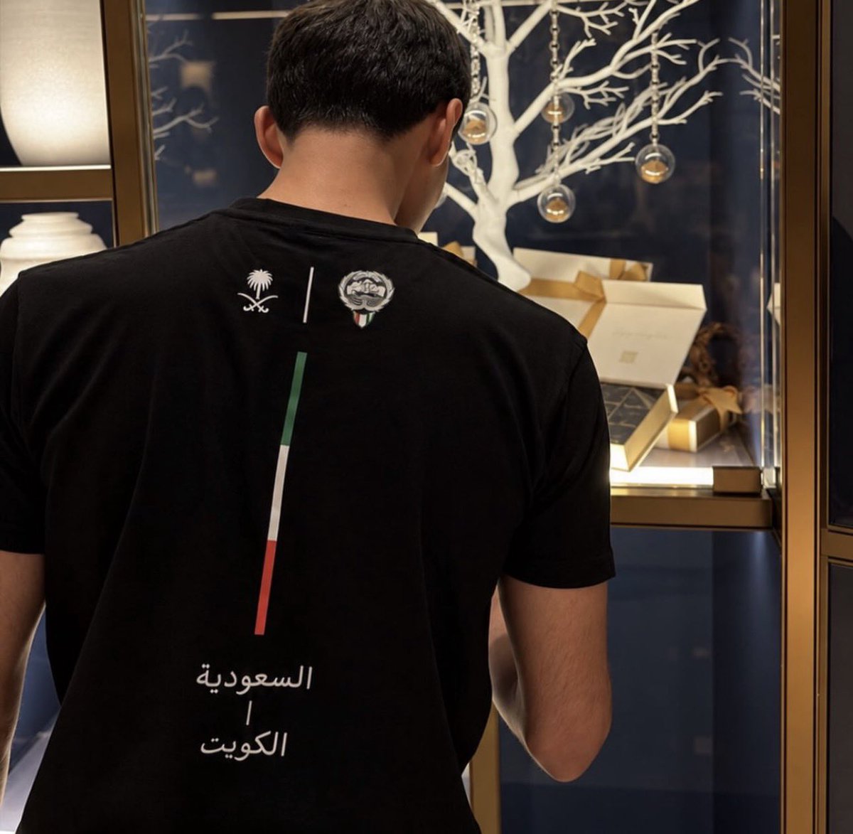 true8_'s tweet photo. البراندات الكويتية أحبكم أحبكم وجاري الشراء منكم 😔❣️ https://t.co/fPDutJ3xih