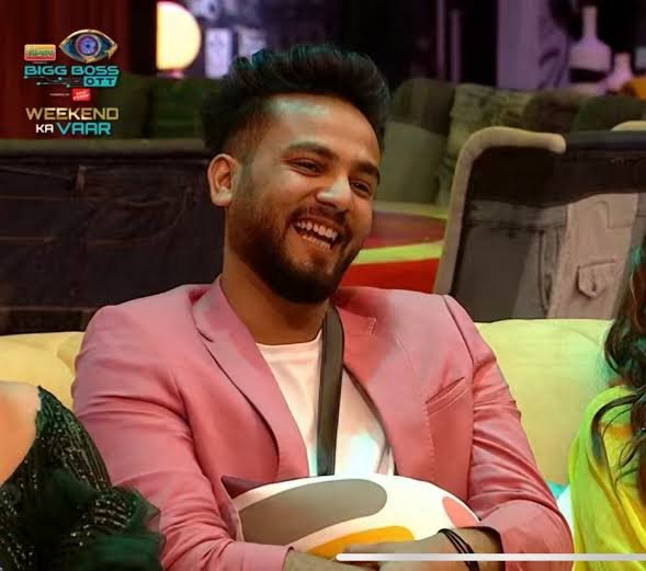 pixu_Fxt's tweet photo. Aura so goated tht
 
Na Jaan na pehchan phir bhi har stream me baap ka naam lete rehte🤡🤡
Lun log🙏🏻

#Elvishyadav https://t.co/oR27XhaD4s