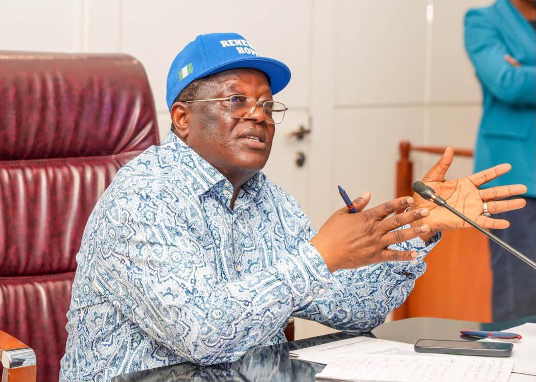 iiii_regular's tweet photo. UMAHI INAUGURATES MEMBERS OF ODDG, INFRASTRUCTURE, MOBILISATION AND SENSITISATION, 2027 APC PRESIDENTIAL CAMPAIGN COUNCIL (PCC) https://t.co/xa4sJYQ52D