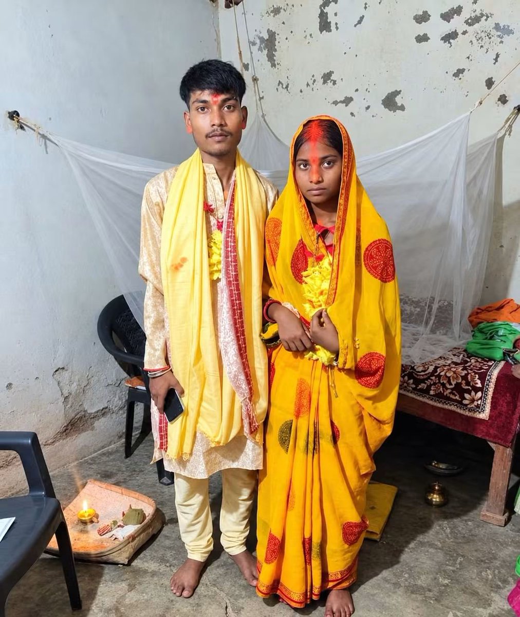 MithleshKV844's tweet photo. ❤️💍 पोखरिया के सुनील कुमार ने माथाडीह की युवती संग रचाई शादी! 💐❤️
पोखरिया निवासी सुनील कुमार और माथाडीह की युवती ने अपनी पसंद से शादी करने का फैसला लिया। बताया जा रहा है कि परिवार वालों की सहमत https://t.co/MLohw6sEcO