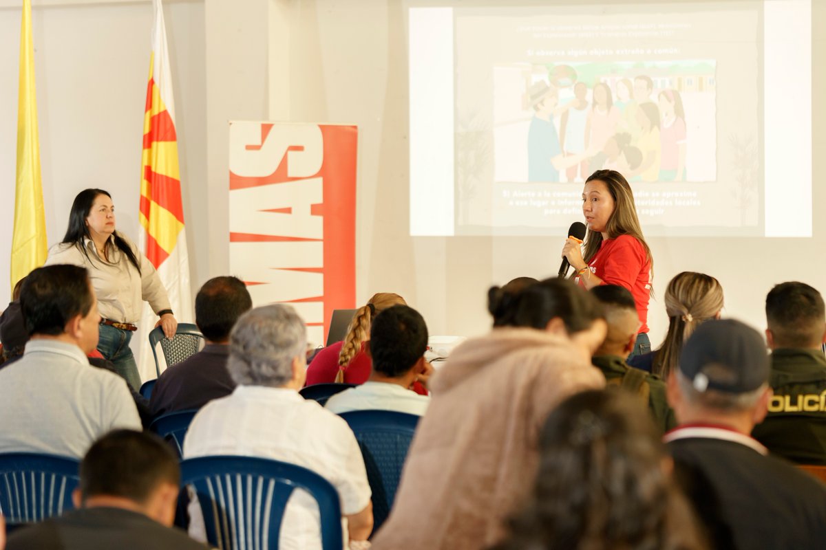 UNMAS's tweet photo. 📍En El Tambo, Nariño, #UNMAS Colombia lideró un taller de #ERAE con @gobnarino y la @ALCALDIAELTAMBO.
👥 65 funcionarios, policías, personal de salud,
docentes y comunidad ya saben cómo actuar frente a artefactos explosivos.
🤝 Con el apoyo de @jica_direct_en.
#AcciónContraMinas https://t.co/ZjsSenBOFd
