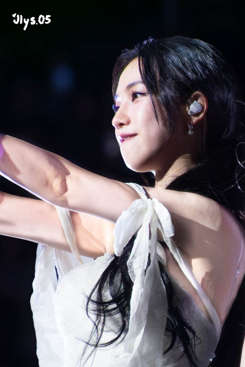 jlys05's tweet photo. 261009 Complaexity Seattle

#karina #카리나
#aespa #에스파 https://t.co/hPfQljGLBr