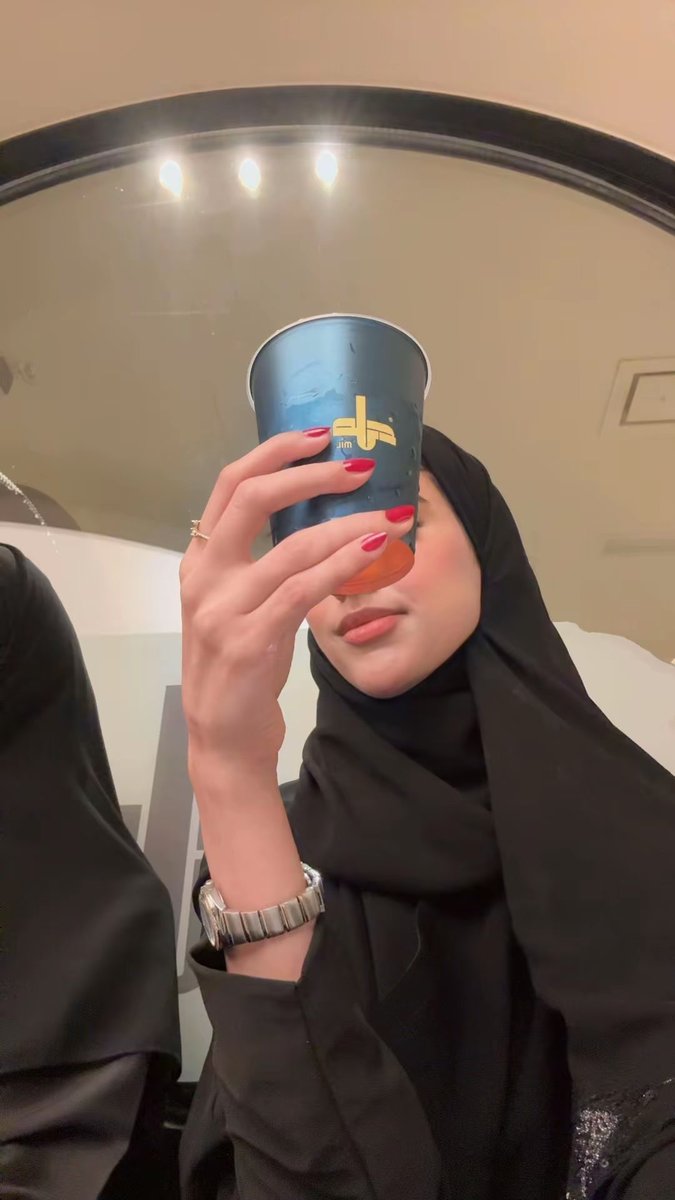 skysta3r's tweet photo. الخميس💜 https://t.co/CBRPvJDG3c