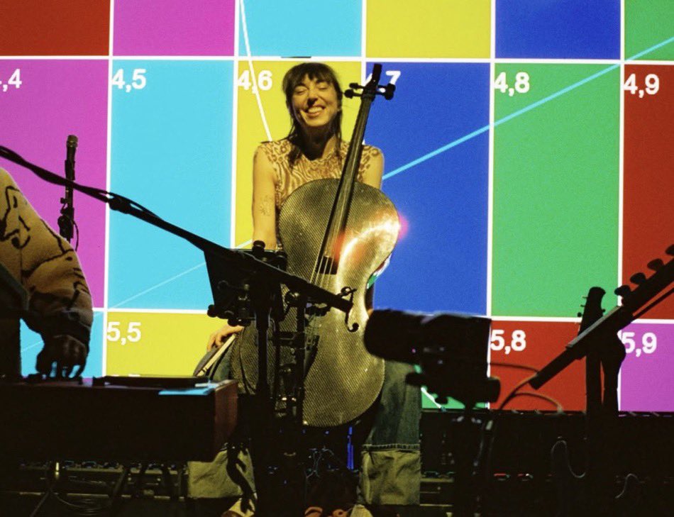 updatesnanbr's tweet photo. Hoje, 15 de outubro, é aniversário de Emily Elkin, violoncelista que trabalha com Conan desde 2025! https://t.co/dQK0f5RMQL