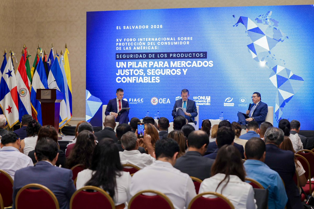 Defensoria_910's tweet photo. La Defensoría del Consumidor (DC) desarrolla el XV Foro Internacional de Protección del Consumidor de las Américas. Bajo el lema «Seguridad de los productos: un pilar para mercados justos, seguros y confiables», altas autoridades y expertos globales se reúnen en San Salvador para fortalecer la confianza y la protección de la ciudadanía en todo el continente.

🌐 Lee más: https://t.co/kYveUDmLx5

#ConsumoSeguro 🇸🇻