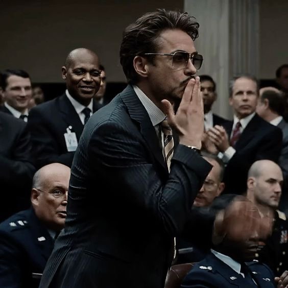 iamtonystarks_'s tweet photo. stark tony. https://t.co/7ofazLynNg