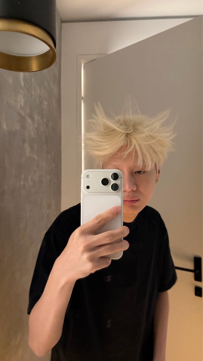 meowqxng's tweet photo. 6 years passed and he still doesnt know a single fucking thing https://t.co/Iid0XalTsV