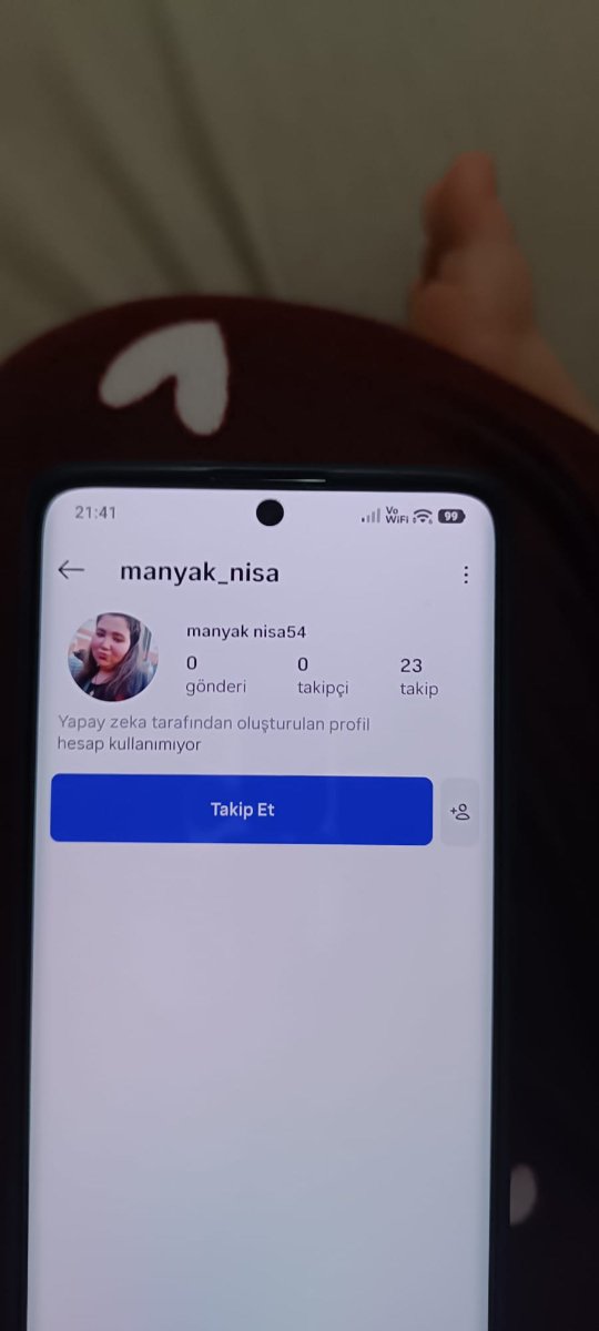 hellonisoss06's tweet photo. Bu hesabı şikayet edin acil instegram da lütfen spam yapın benim adıma actilarrrr https://t.co/6kTgdpjv2w