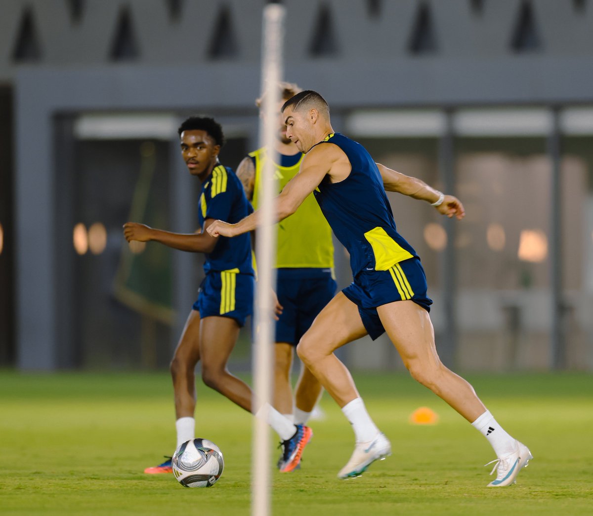 AlNassrFC_EN's tweet photo. Tuesday is the target. Today is the work 🎯⚽️ https://t.co/zEhYEV7fMm