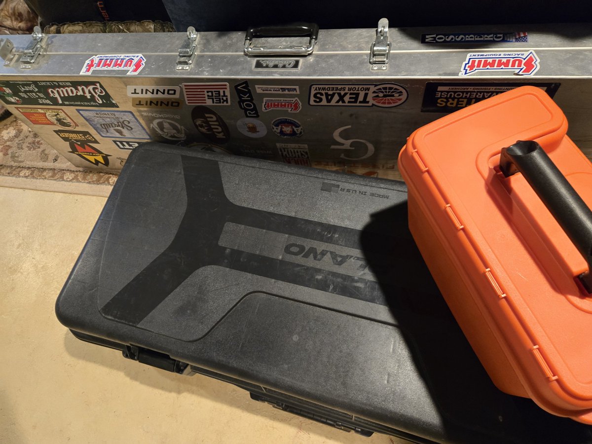 AndrewHGausman's tweet photo. All dressed up and nowhere to go.

#Gear #HardCases #ReadyToGo #OutdoorGear #Storage #Tools #VanLife #Pennsylvania #PAWilds #BobcatKnob #Prep #WaitingSeason #Cases #PackedAndReady #FloorDuty https://t.co/OVD8VUlzVZ