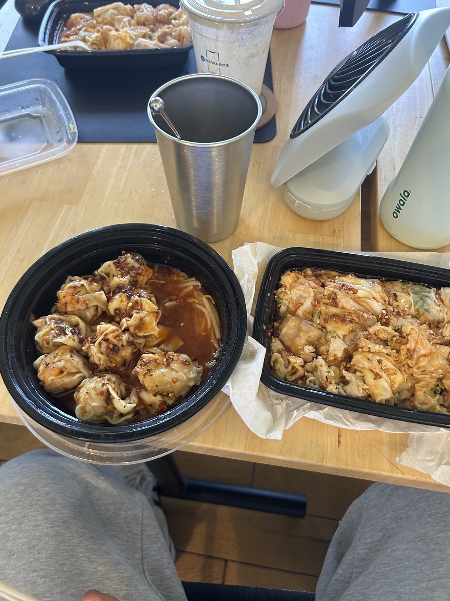 renkevin16's tweet photo. dream lunch https://t.co/ips2bZzBwf
