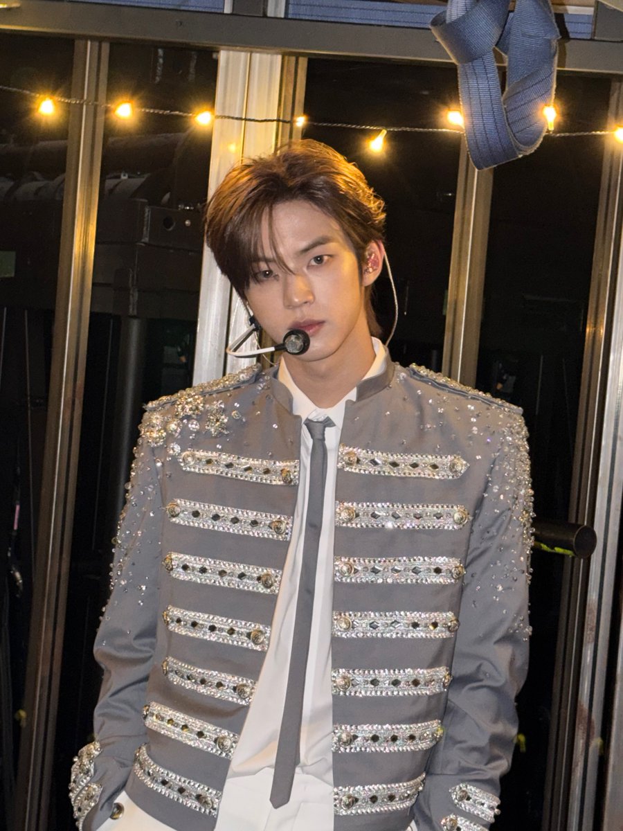 bdohoon's tweet photo. Going to sleeppp. But here some dose before you totally fall asleep. https://t.co/Lr75J8RvJY