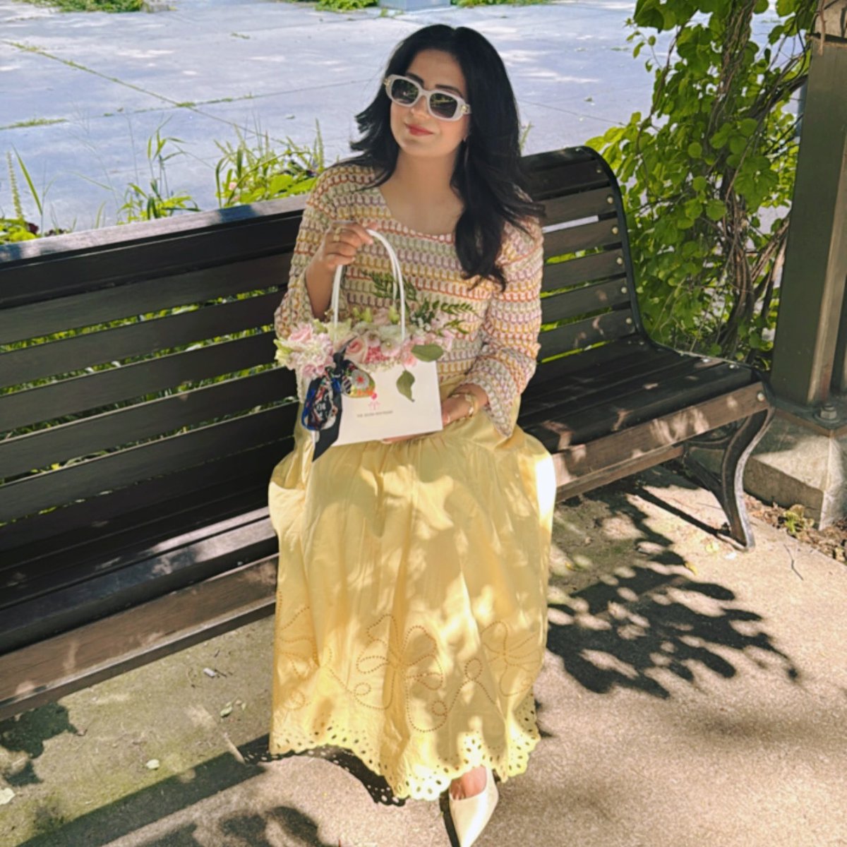 Abeera_rameez3's tweet photo. Sunshine on my skin, yellow on my soul ☀️💛
Simple moments, soft vibes, and a little bit of grace ✨
#YellowVibes #SunshineMood #SoftGirlEra #WeekendLook #EffortlessStyle #GoodVibes https://t.co/Xk1hV6rikq