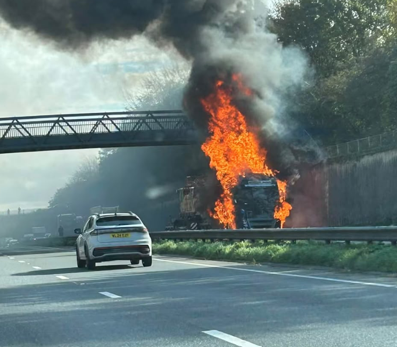 HighwaysSWEST's tweet photo. Update 4: #A30 west in #Cornwall between #A388 #Lifton & B3254 #Launceston
The road remains closed at present. Complex recovery will take overnight tonight.
No delays in the area at present.
Diversion route here: https://t.co/TRynF3na1H
Pictures of the earlier incident. https://t.co/HQGKRo3HKb