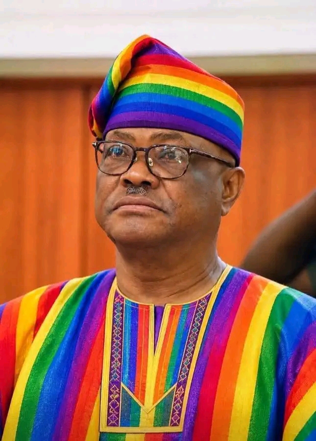 Bahdlex_'s tweet photo. The #Founder
The #Leader
The Grand #Patron of the #Rainbow 🌈 #Coalition for President #BolaAhmedTinubu 2027 Re-election.
#Nyesomewikedailies #NyesomEzenwo #RainbowcoalitionforTinubu2027 #Highlights #Bahdlexempire #bahdlexblog #Bahdlexpage #Bahdlex #bahd #Lex https://t.co/D3qAv0fq0j