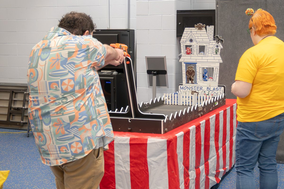 EdisonOhio's tweet photo. Fun, food, and friendly competition made our 2nd Annual Employee Appreciation Carnival a day to remember! Employees enjoyed delicious eats while taking on carnival favorites like basketball Connect Four, Wack-a-Mole, Skee-Ball, and even archery. 🏀🍨 https://t.co/OS7e2v7i0s