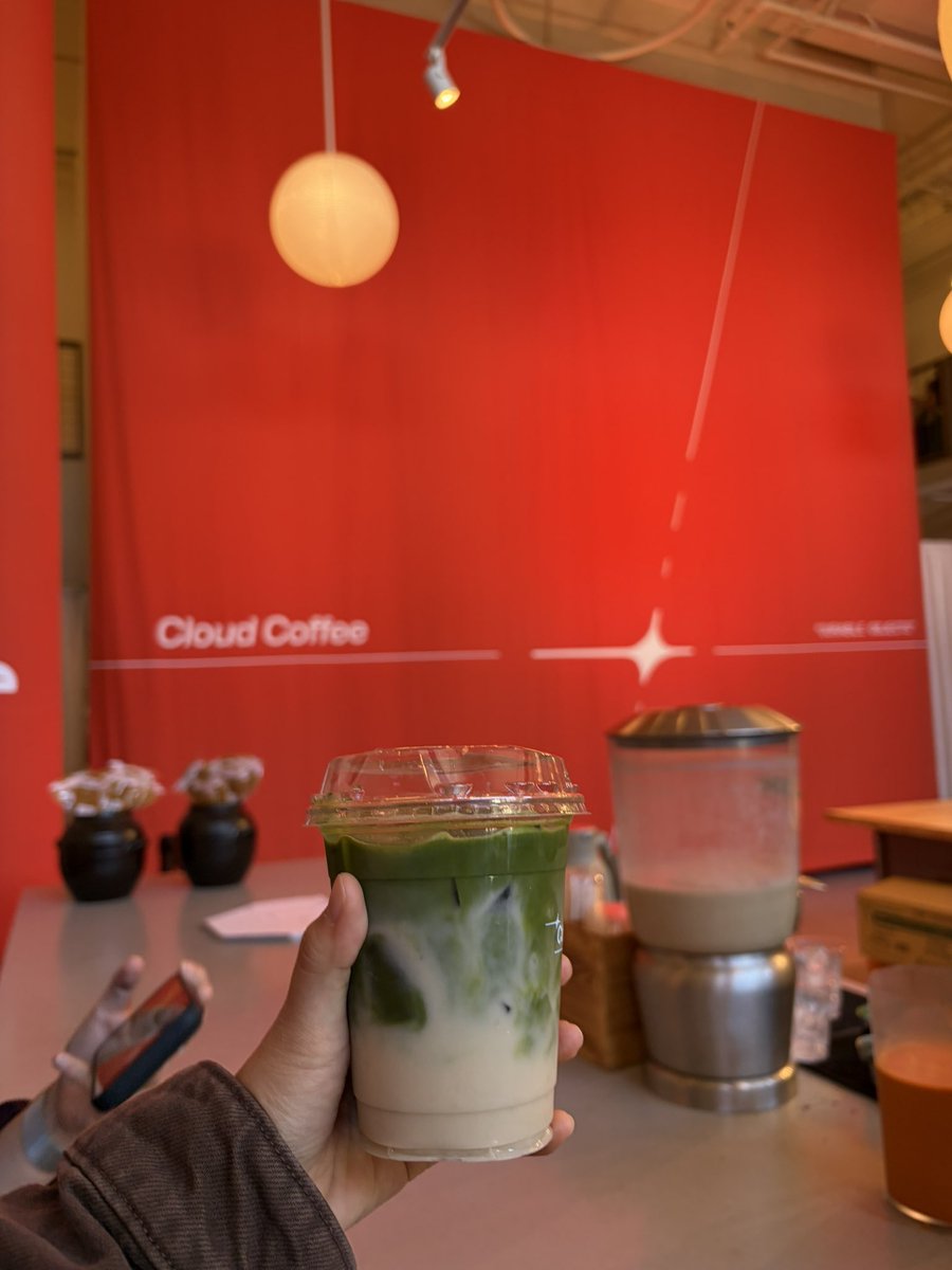 sunaiskorean's tweet photo. @Cloudflare pop up event 📍

i’m sure sōhn is hottest cafe in sf
they have so yum food and beverages 

pls try banana oat milk matcha
it’s sOooOo good https://t.co/wdwltlSwtF