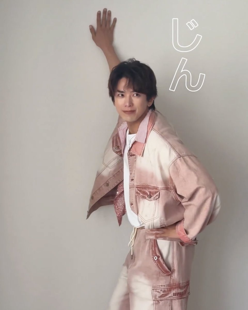 __luvmona48's tweet photo. この人ほんとにかっこいいな…🤦🏻‍♀️︎💕︎︎💞
じんくんの笑顔ってかわいくて癒される(◦ˉ ˘ ˉ◦)🫧🧡
最後自分の拳食べちゃったところも大好きだよ（？） https://t.co/HBUZmUNTgX