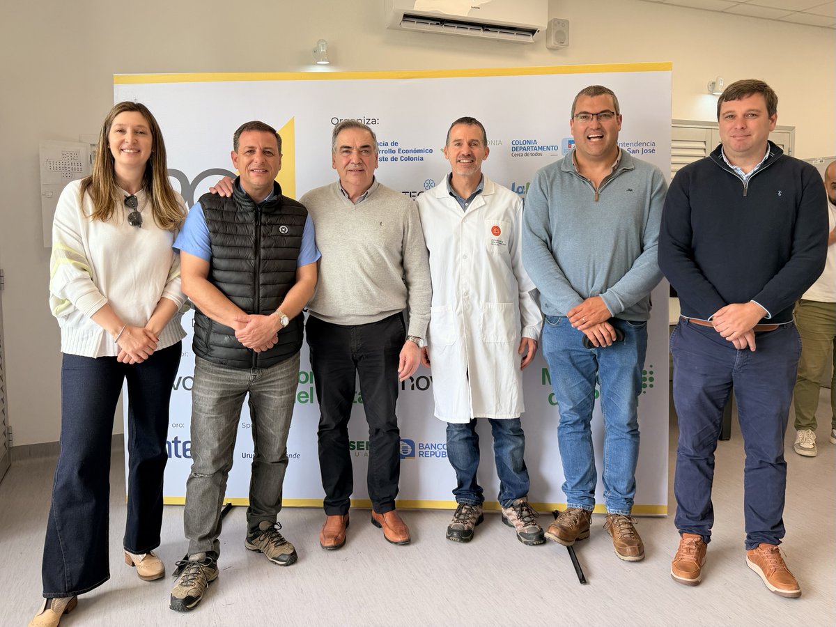 IntColonia's tweet photo. El Intendente de Colonia, Guillermo A. Rodríguez, estuvo en la UTEC en el Concurso Nacional de Quesos. Ver más en https://t.co/UTKmanp2Es
#intendenciadecolonia https://t.co/IzNTfrYNDg