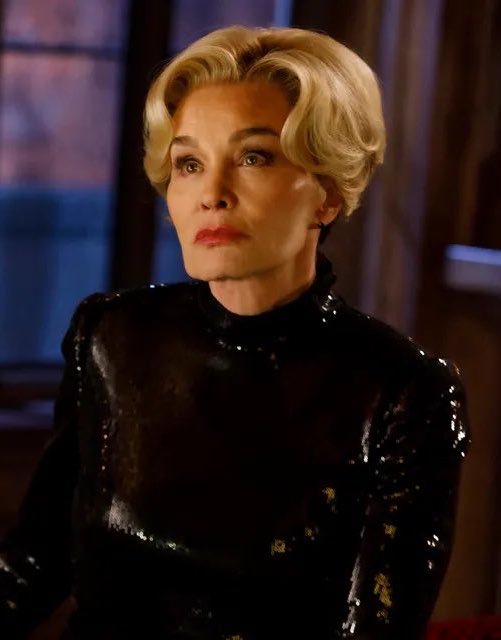 FilmUpdates's tweet photo. Jessica Lange weighs in on ‘AMERICAN HORROR STORY’ Season 13:

"I wish I had had more time with some of the characters but they had to fit them into the plot… whatever that is, I’m not sure." https://t.co/Ao92uT5SdK