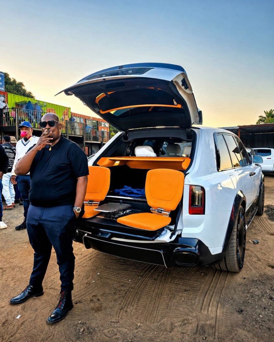 Anza_Musandiwa's tweet photo. We Have Homeless People & Families Living In Poverty While MySol Is Making More Than R250 Million Per Month,Honestly Already Drives A Lot Of Expensive Cars & Own Houses,He Should Now Build A Shelter Where Homeless & People Who Are Struggling With Rent Will Live,MySol Should Spend R50 Million Funding The Youth That Need Capital To Start A Business Instead Of Buying Expensive Super Cars,MySol Should Help End Poverty,FACTSSSS!!!!!