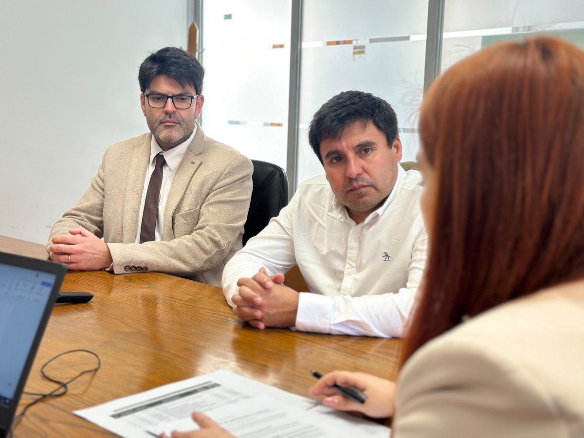CORECoquimbo's tweet photo. 📚 Avanzamos en el futuro Archivo Regional

La pdta. de #EducaciónYCultura , Valeria Chacana, se reunió con Manuel Marín, director (s) del Servicio Nacional del Patrimonio Cultural, y Enrique Gutiérrez, director regional de Patrimonio, para abordar este y otros temas regionales https://t.co/jCn9jBCQRH
