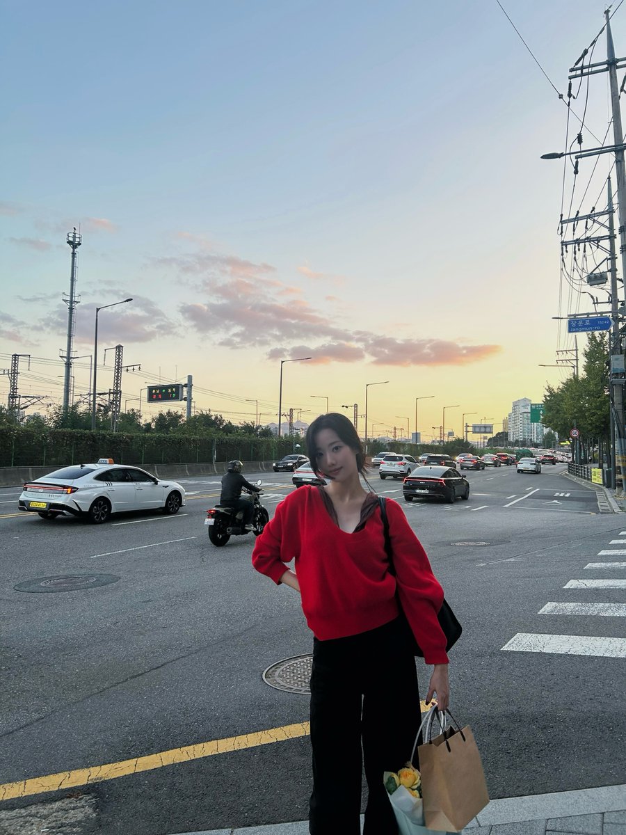 april_naeun_824's tweet photo. #이나은 #LEENAEUN
#에이프릴 #April https://t.co/JT3zHN7jFT