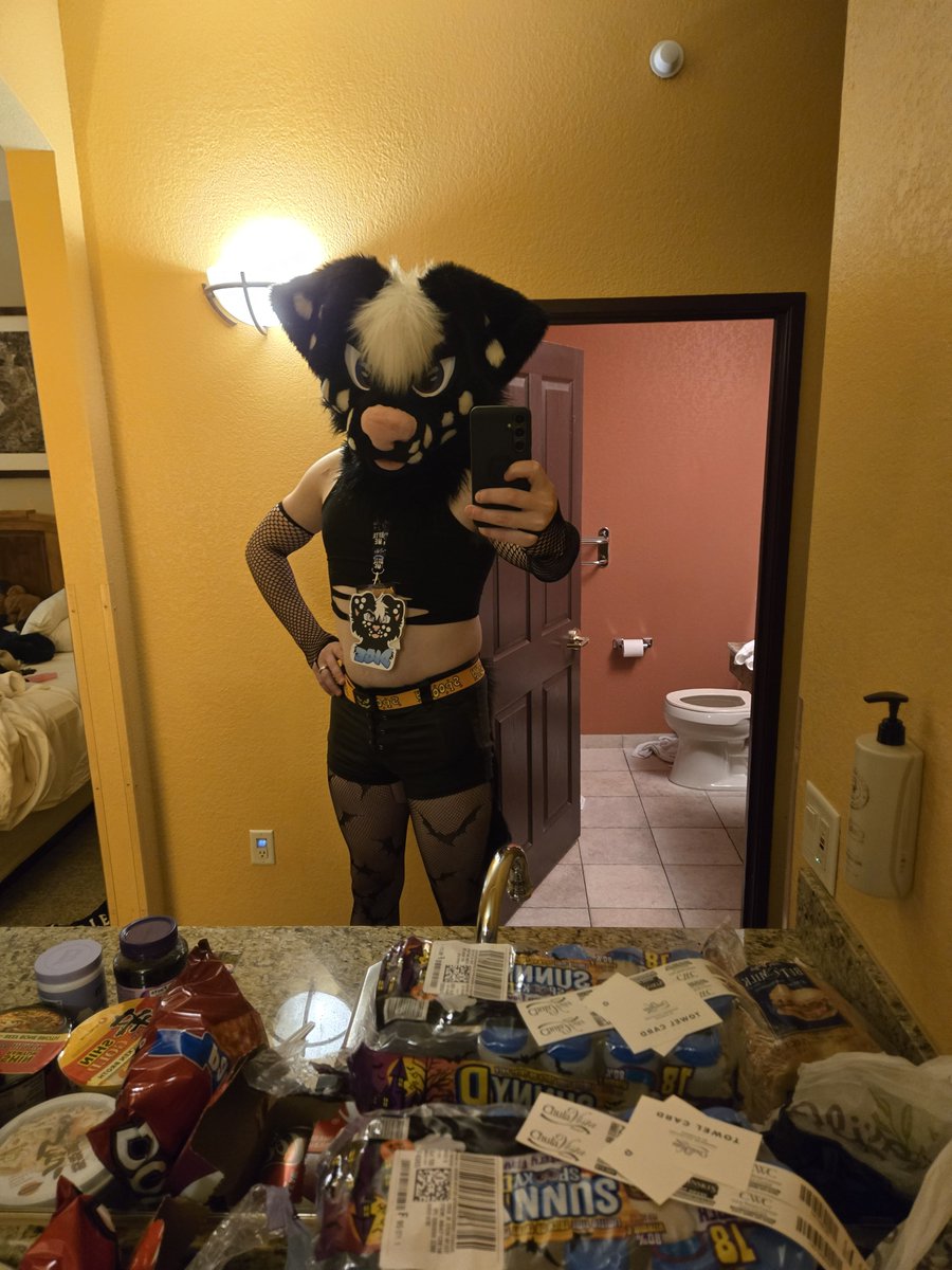 jasper_bat's tweet photo. Some fun pics from Aquatifur! 
Ft my newer to me suit, Dice. https://t.co/J9cOFmpYNl