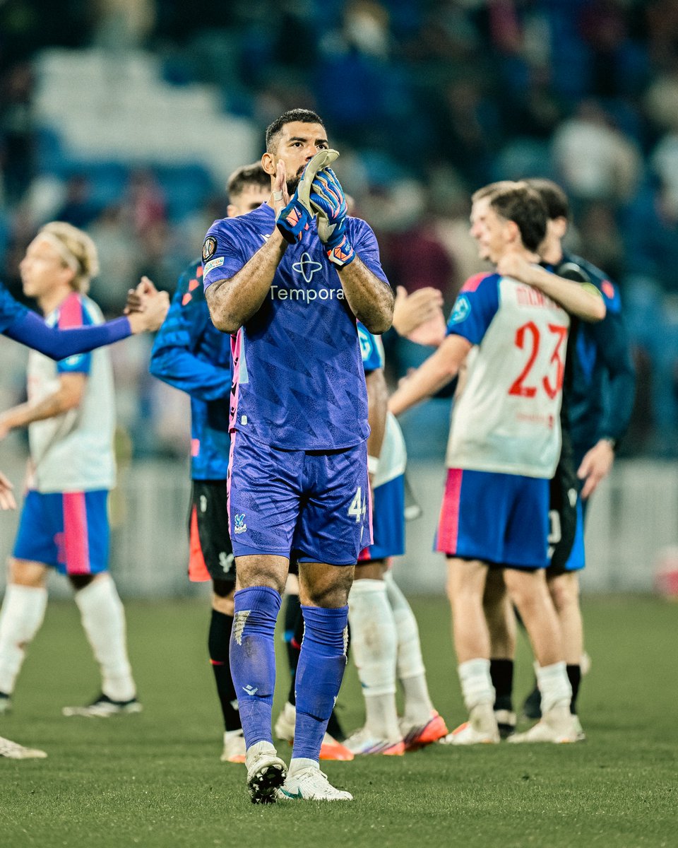 CPFC's tweet photo. Always behind us.

Thank you for your support, Palace fans 🖤 https://t.co/nVDiqocMIT