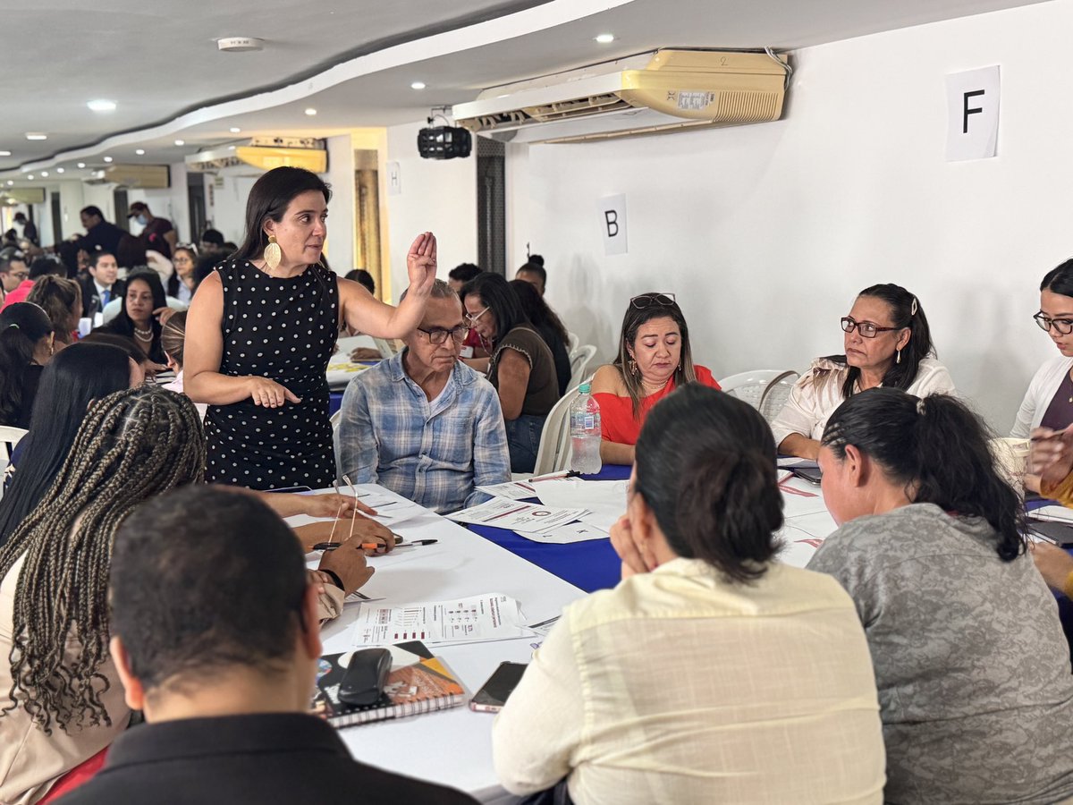 ProPacificoOrg's tweet photo. La participación ciudadana será clave para hacer seguimiento, exigir resultados y lograr que los compromisos se conviertan en realidad en cada aula.

👉Conoce el proceso y participa: https://t.co/OamnEu9sjw https://t.co/UPlLaWTc9V