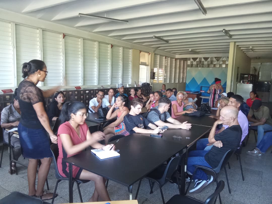 UG_Cuba's tweet photo. #UniversidadCubana

🏛 Los trabajadores de la Dirección General 3 de la @UG_Cuba, integrada por las áreas de: Informatización, Comunicación e Informática desarrollaron un amplio debate sobre el anteproyecto de Ley de Educación.

#ComunidadUG #50mesaños #Guantánamo https://t.co/KLNfZ6Nvg8
