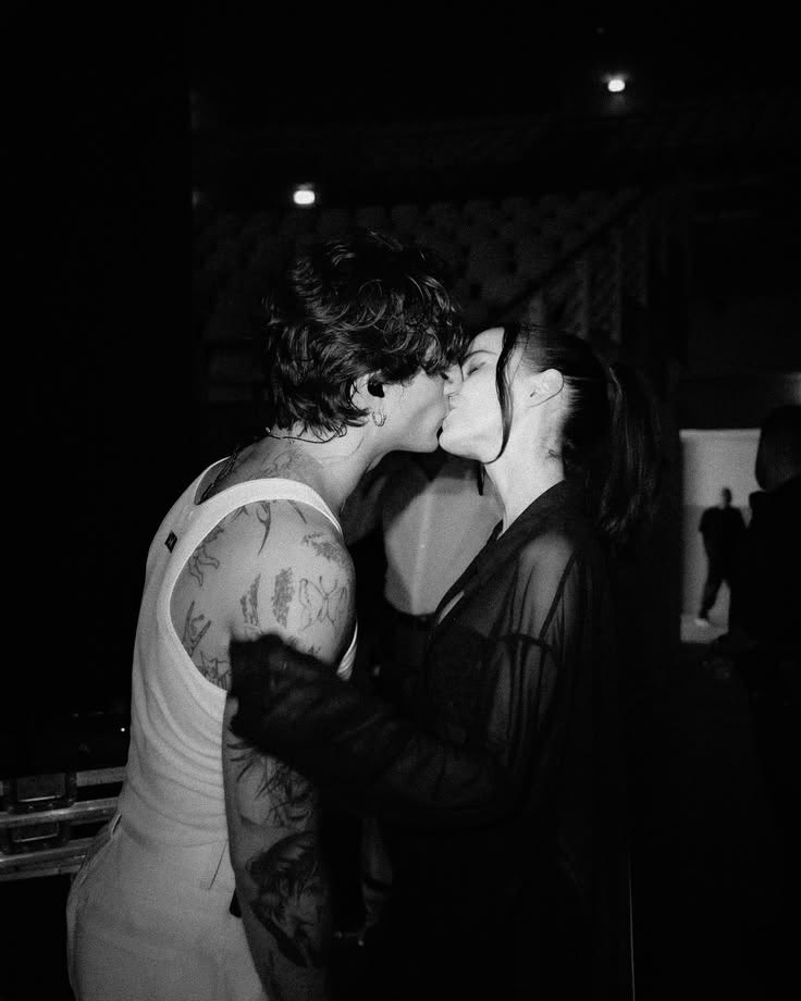 sweetpprivv_'s tweet photo. mi italiano hermoso. 
m encantas🖤 https://t.co/YEVlHVhyDO