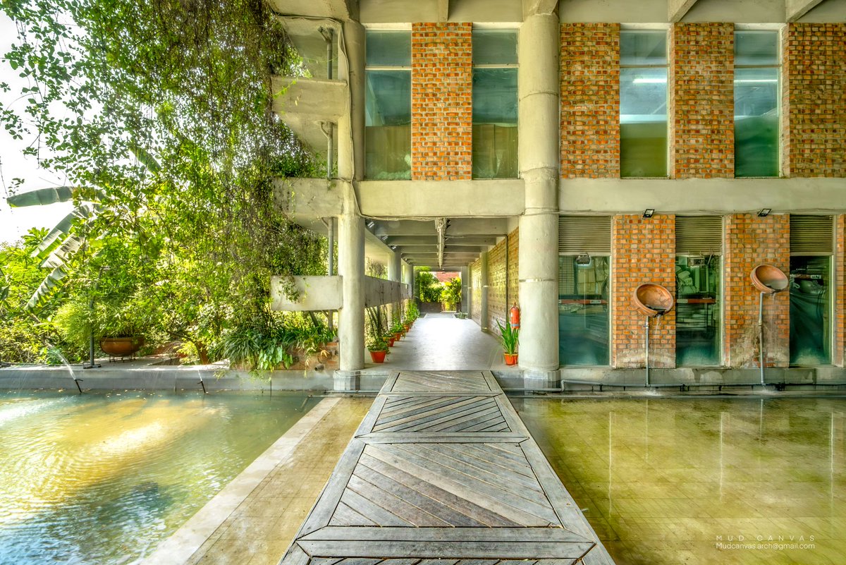 RIBA's tweet photo. 🏆 The winner of the International Prize 2026 is Green Field Factory of Karupannya Rangpur Limited, Bangladesh, by Nakshabid Architects

Offering an alternative model for factory design and operation, its a bold reimagining of industrial architecture: https://t.co/ZfvT8yfNjK https://t.co/ryiVDZ8GM5