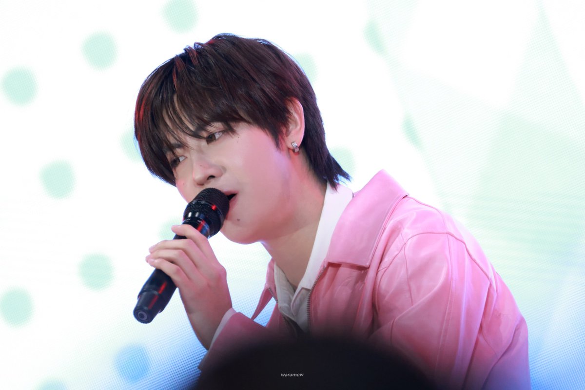waramewmew's tweet photo. พี่นักร้องเท่ม้ากกก🙂↔️🫸🏻💕
#Firstone ˙⟡♡ ࣪ @firstone_wnk
IN2IT PRIMER WITH TLE FIRSTONE
#PerfectSkinWithTleFirstone https://t.co/v6DIupqb6r