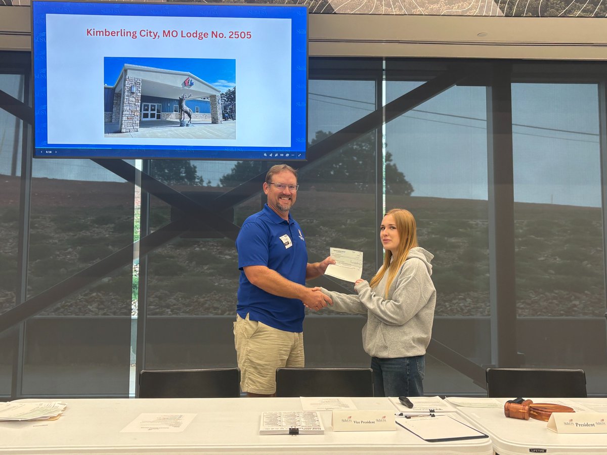 TableRockCC's tweet photo. Thanks to the Kimberling City Elks Bass Club for presenting our SkillsUSA chapter with a $1000 grant. They received a $1250 grant from the Elks National Foundation Gratitude Grant Program. Thanks for investing in our students as they prepare for skills competitions next semester. https://t.co/Au25413sJc