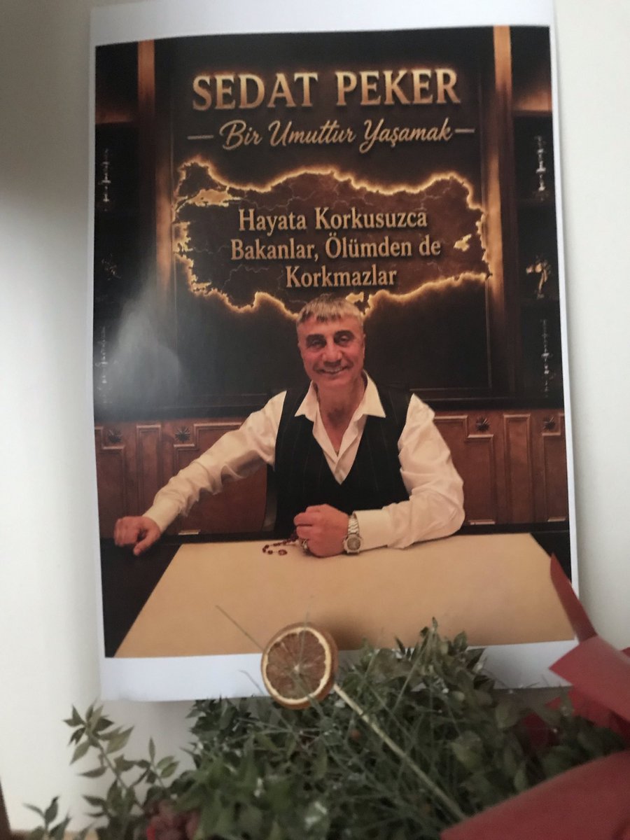 Tatar95707259's tweet photo. Takdir sizin, sabır benimdir Reisim 🙏🏻
#sedat_peker #SedatPeker 
Eğitimim için telefon ve tablet desteğinize çok ihtiyacım var. ⏳🚨 https://t.co/p4SMqlYJNX