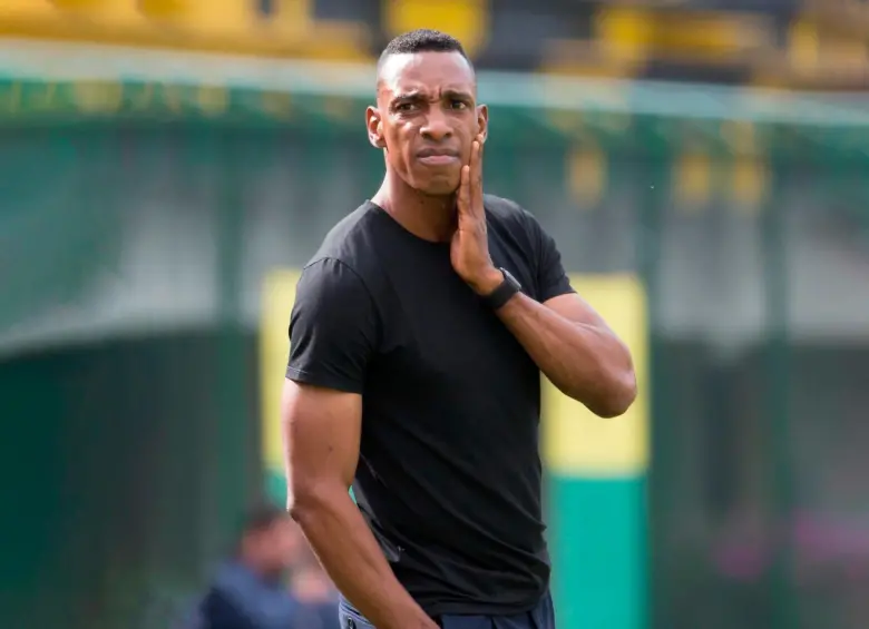 Poncho1924's tweet photo. Matenme todo lo que ustedes quieran, pero el ultimo equipo que sabia a que jugaba y tenia una identidad de juego clara, era la de este man, YO LO TRAIGO. https://t.co/6XHASRRTnK