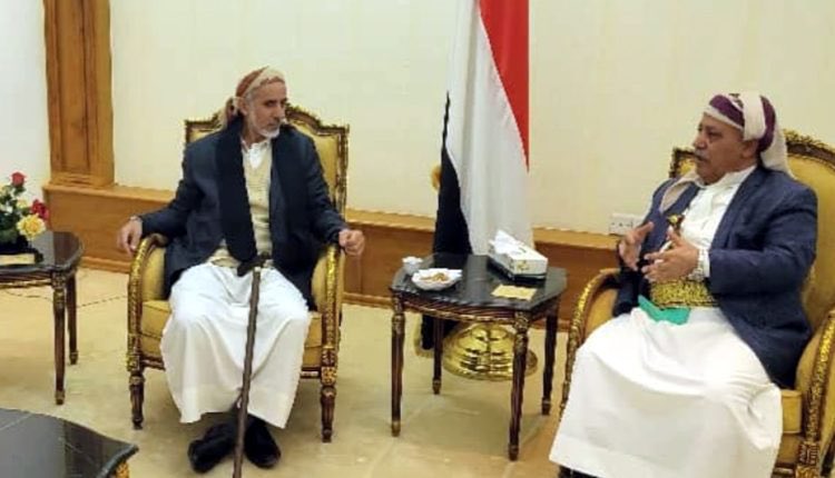 mohammedAl59817's tweet photo. @52cEAHW4yUPCuhJ هم الشرعيه وهم الوطنيين هل خانو كما فعل السعيم هل باعو كما فعل طروقه هل تنكرو كما فعل عيدروس هل اعضاؤه مع الحوثي https://t.co/IdxTy5SSoe