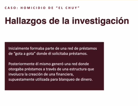 GZOLMEDO's tweet photo. #Oaxaca ‼️Se nos cayo un héroe... "El Chuy" el famoso elotero tenia su propio negocio de Gota a Gota y cobraba a sus víctimas bajo amenazas‼️

"El Chuy" y su esposa crearon su empresa FEMCapital Financiera y se alió con la #ASAEO. "El Chuy" pedia dinero a la ASAEO y después prestaba el dinero bajo las siglas de su empresa.

El fiscal del Estado Bernardo Rodríguez Alamilla @FiscalOaxaca informó que entre las pertenencias de la esposa de "El Chuy" fue hallada una libreta con las víctimas que les debían dinero.

Sobre la investigación para dar con los responsables de su asesinato, el Fiscal del Estado, señalo que la línea principal esta relacionada con la red delicitva de la ASAEO quienes lo mantenian amenzado para pagar la cantidad de 50 mil pesos que había solicutado. 
@AireLibreOaxaca