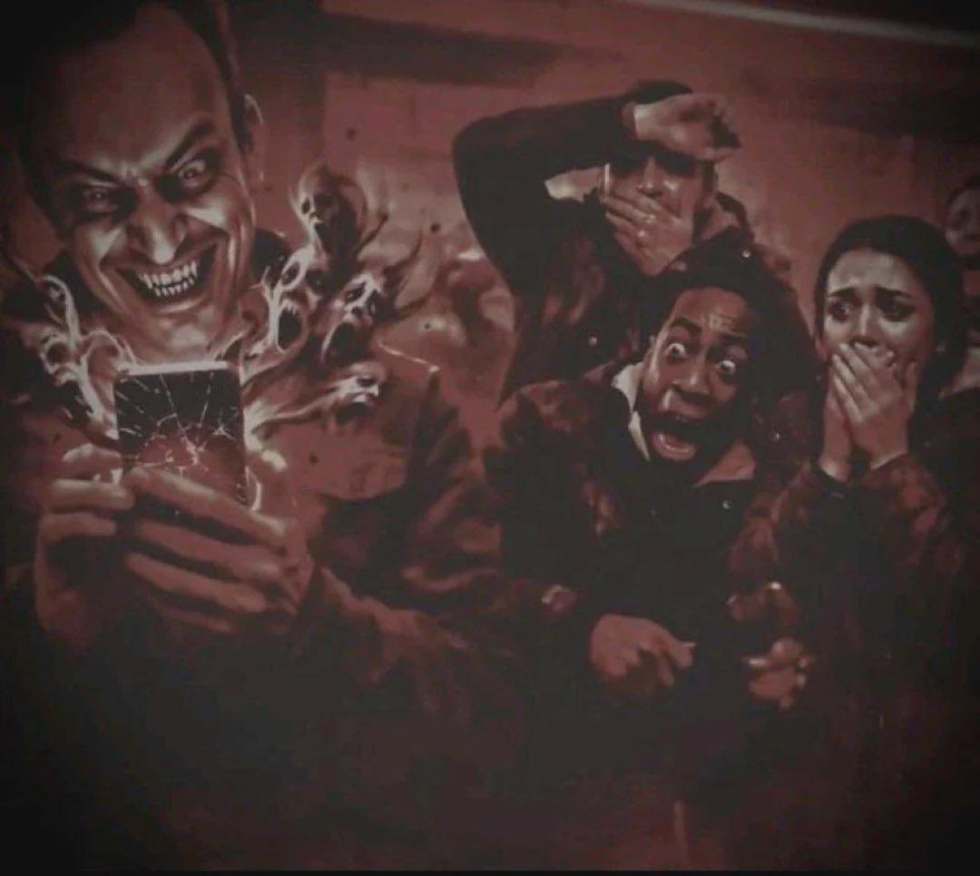 AstralPhen's tweet photo. random smelly dude next to us was drawing forsaken characters with massive tits and thighs on his big ass sketchbook and im not even joking https://t.co/DnBSh5vU2q