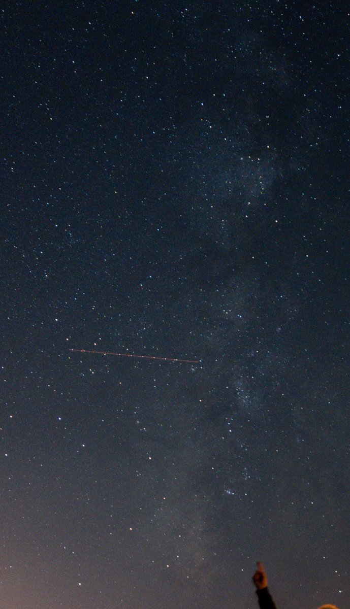 chargndpgvtac's tweet photo. Caught this incredible night sky tonight. Makes you feel tiny in the best way possible. ✨ https://t.co/7jy5nV5603