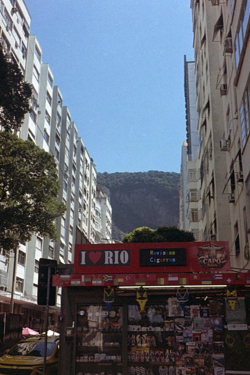 guidooitstime's tweet photo. Recebi as fotos analogicas do RJ, que saudade ): https://t.co/ApRngroECj