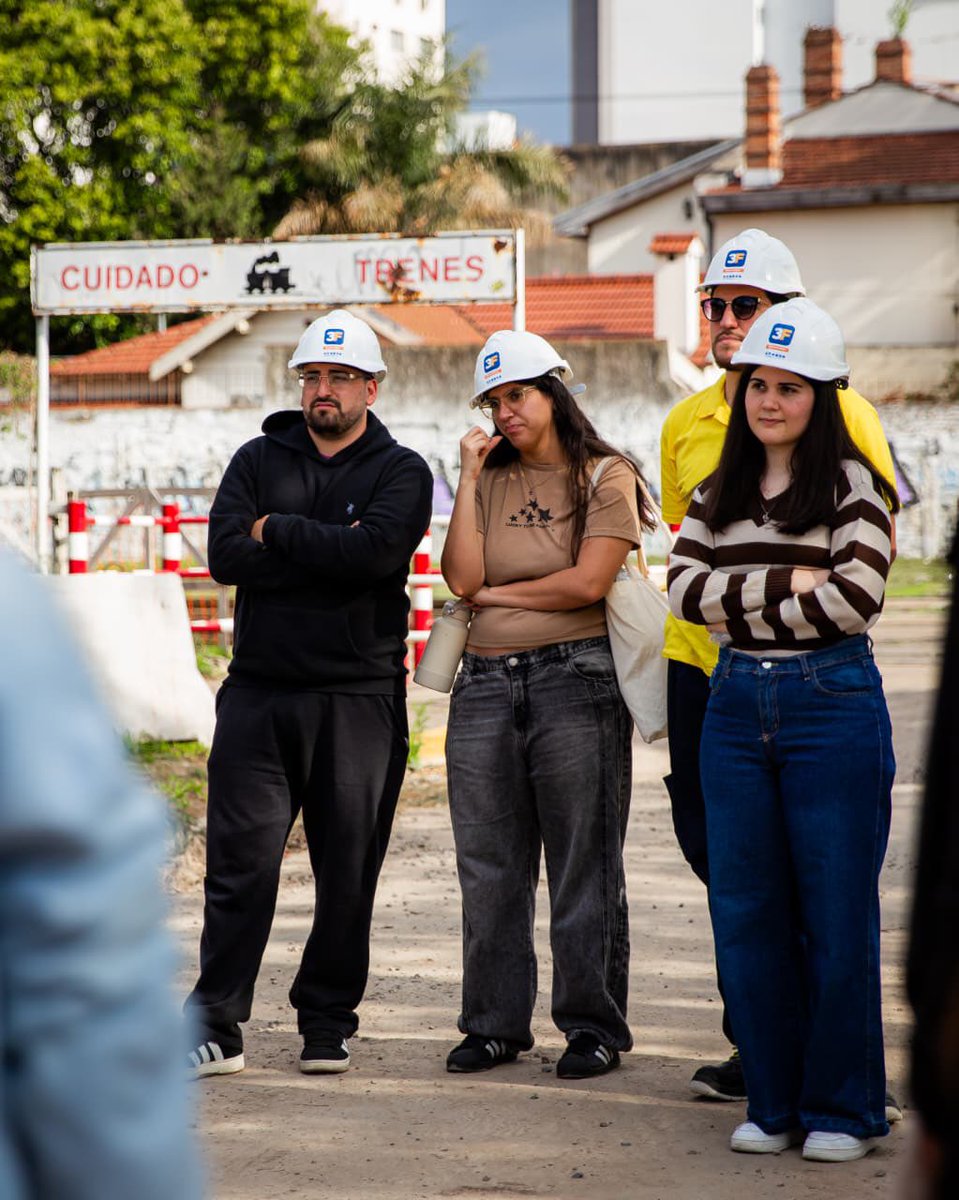 dievalen's tweet photo. Tres de Febrero lidera en atracción de inversiones y en facilidad para trabajar, y además sigue haciendo obras muy importantes. Los vecinos ya están visitando el túnel de Hornos, una obra trascendente financiada con fondos municipales. Administrar bien los recursos permite bajar impuestos y hacer las obras que transforman la vida en nuestros barrios.

@aybar_rodrigo @NazerBeto