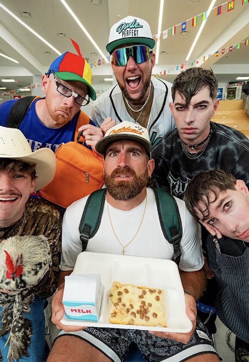 DiscussingFilm's tweet photo. Dude Perfect and Disney have signed a major creative partnership deal.

This will include content from Dude Perfect released onto Disney+ and the group will create content surrounding ‘Avengers: Doomsday’, ‘Star Wars’ &amp; more.

(Source: https://t.co/tEkMrhz0Lf) https://t.co/Yeu49j7Jzm
