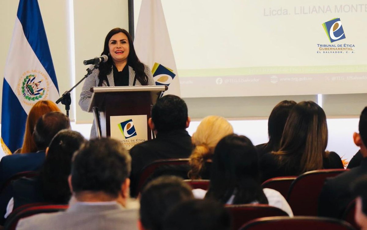 TEG_ElSalvador's tweet photo. "Que la inteligencia artificial sea una herramienta para acercarnos más a la ciudadanía sin sustituir el criterio humano ni nuestro compromiso ético como servidores públicos", apuntó la funcionaria. 💬 https://t.co/rt5CHK0xAZ