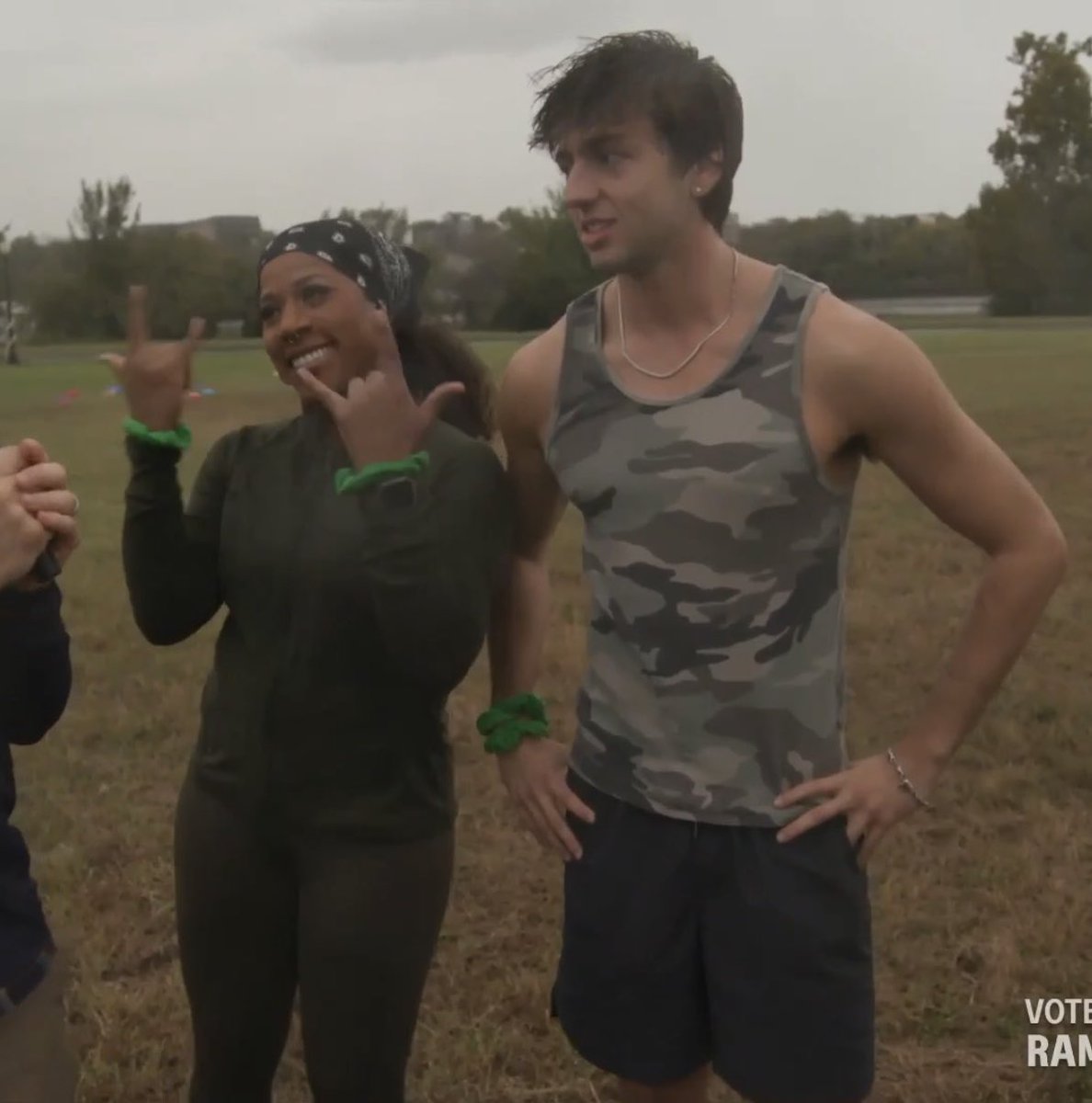 sailorpsychd's tweet photo. I'M GAGGED AT THIS DUO I LOVEEE #BB28 #SURVIVOR https://t.co/snbECuvtc7