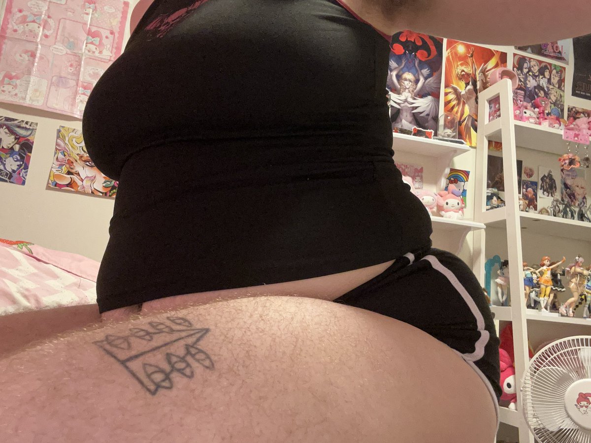 canineobesity's tweet photo. Genuinely just be forgetting I have all this #feedee #feederism #bellykink #transgainer #transfeedee https://t.co/yI5G5t4OeG